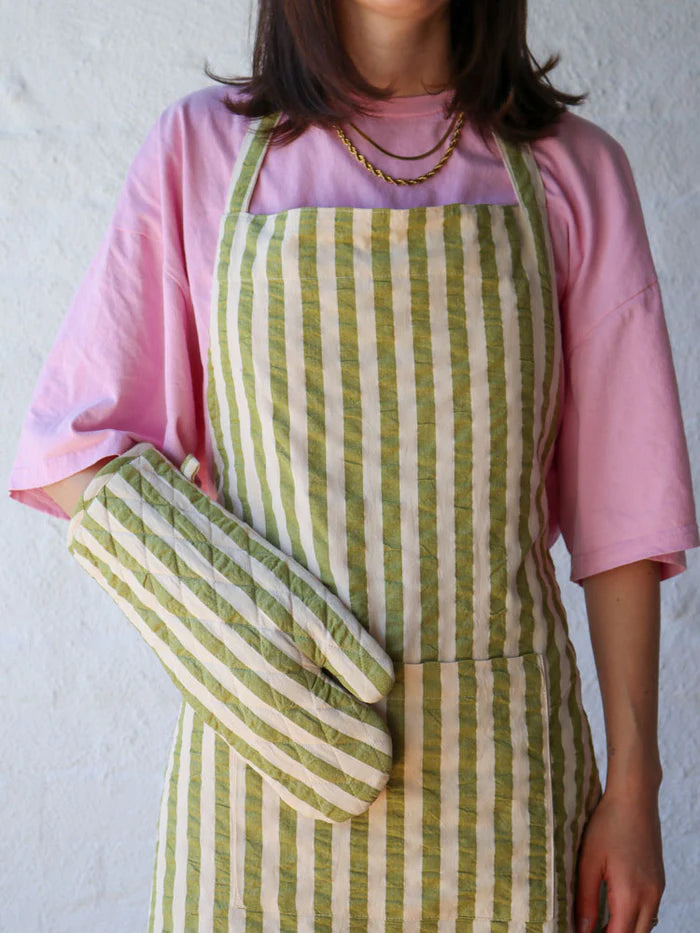 Seersucker Stripe Oven Mitt-FurniturebyDesign.