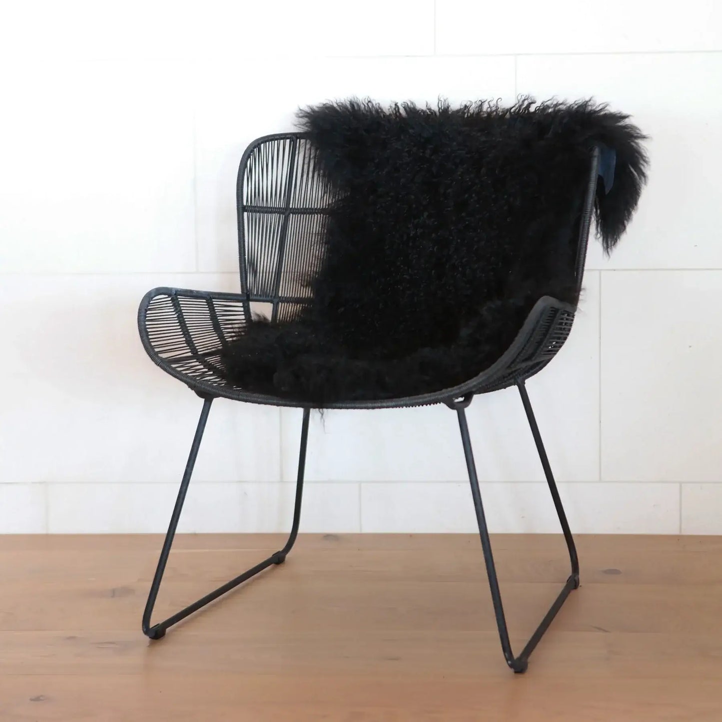 Tibetan Lambskin Rug - Black-FurniturebyDesign.