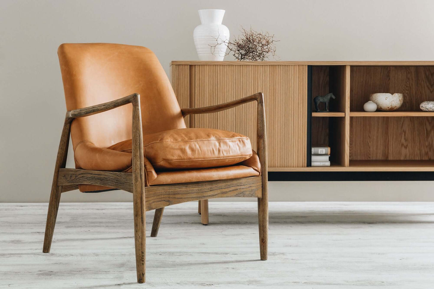 Steiner Armchair-FurniturebyDesign.