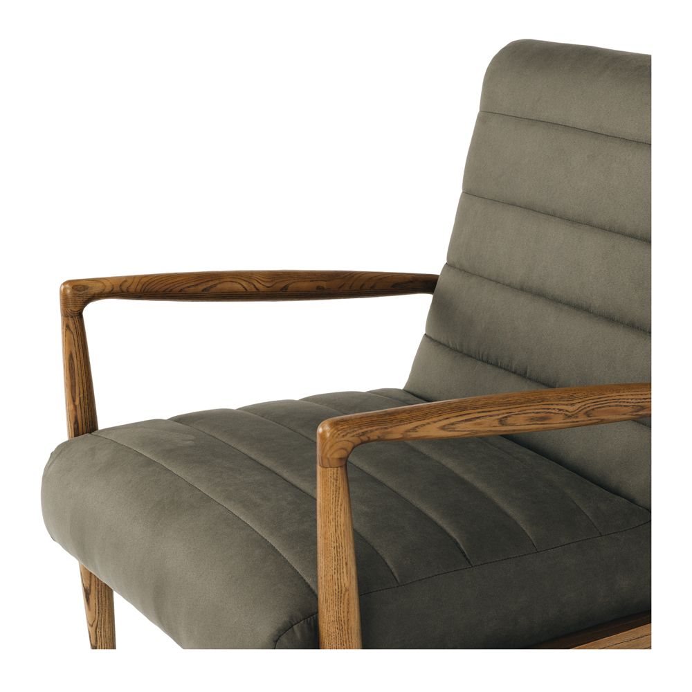 
                      
                        Alan Armchair
                      
                    