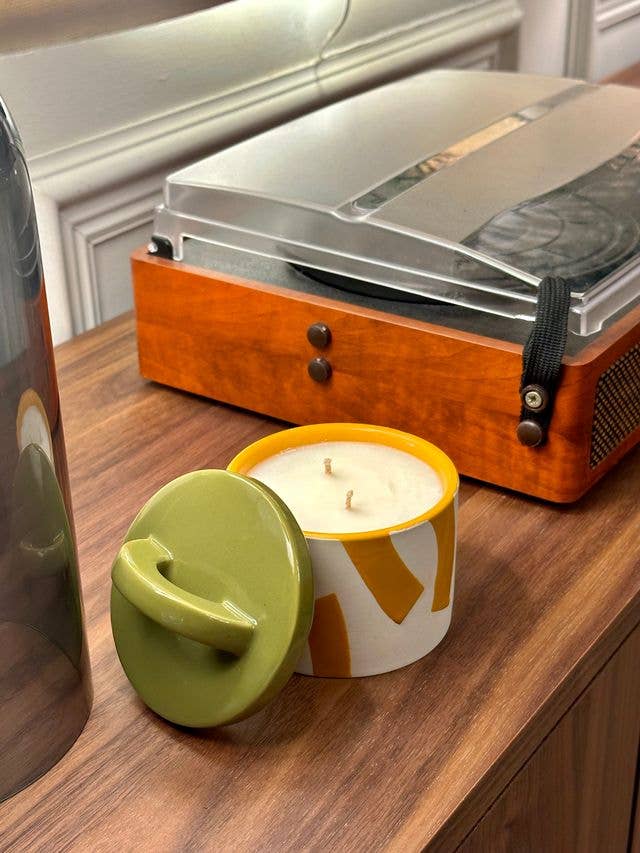 
                      
                        Pablo Pots Candle - Pomelo & Sage
                      
                    