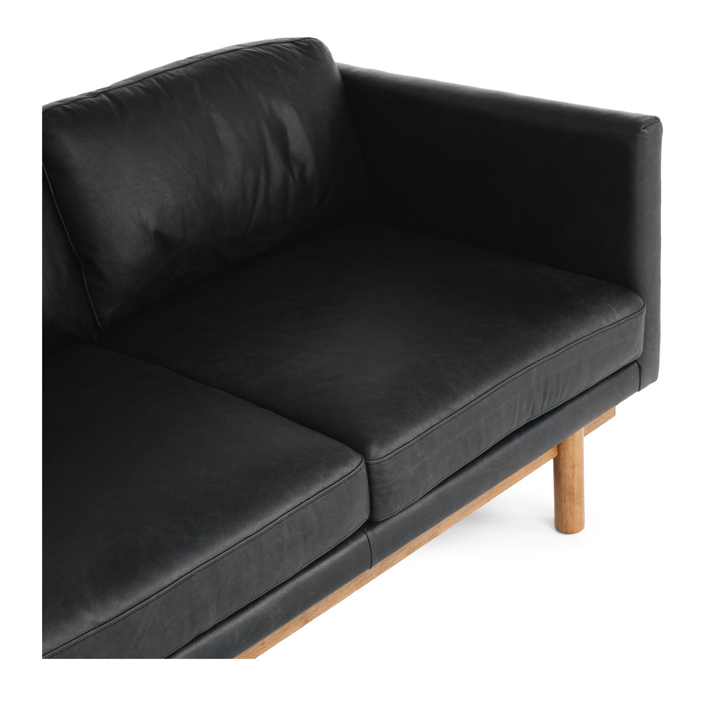 
                      
                        Strada 3 Seater
                      
                    