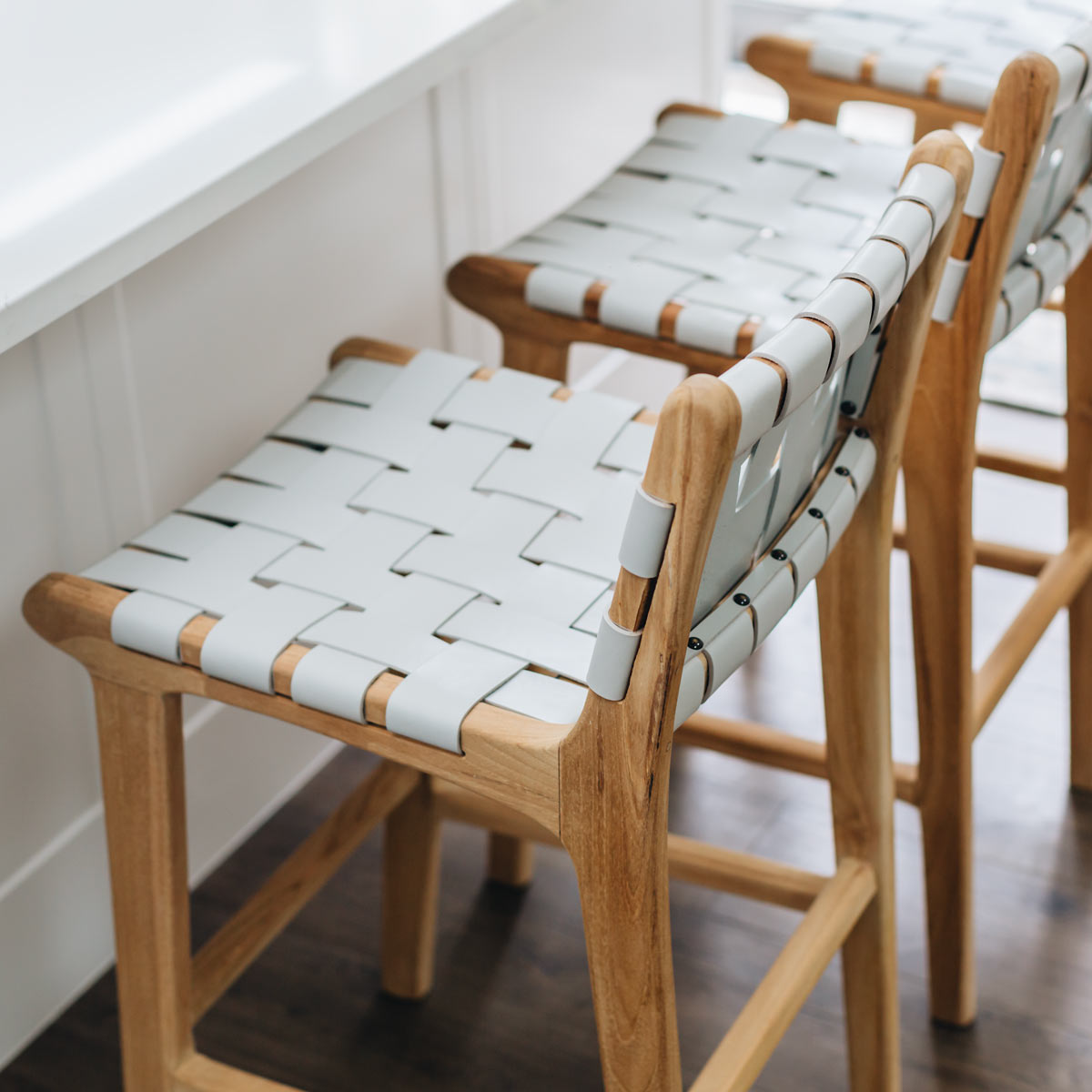 FurniturebyDesign.