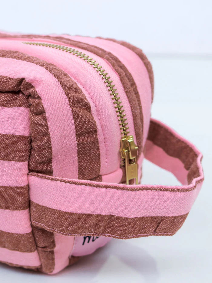 
                      
                        Sundae Seersucker Dopp Kit
                      
                    